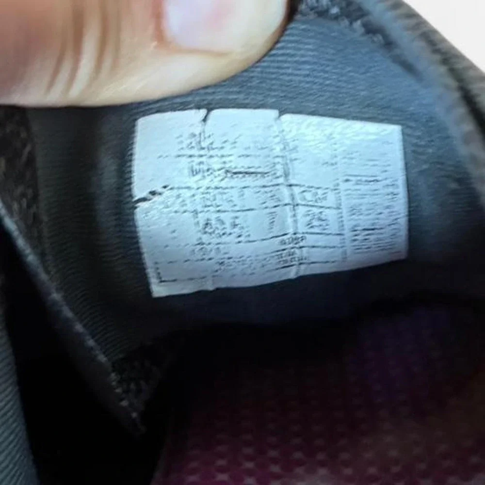 Brooks‎ Ghost 16 grey running tennis shoes Sz W 9.5 Hardly Any Tred Wear